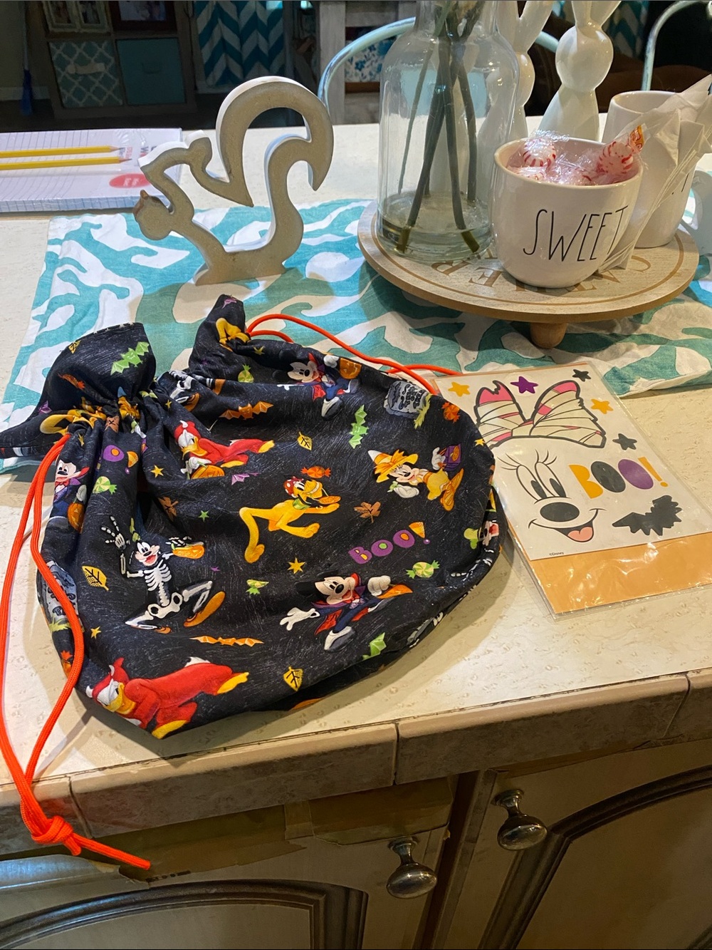 🎃 HOMEMADE DISNEY CANDY BAG AND PUMPKIN STICKERS 🎃
